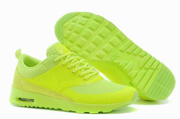 nike thea saumon