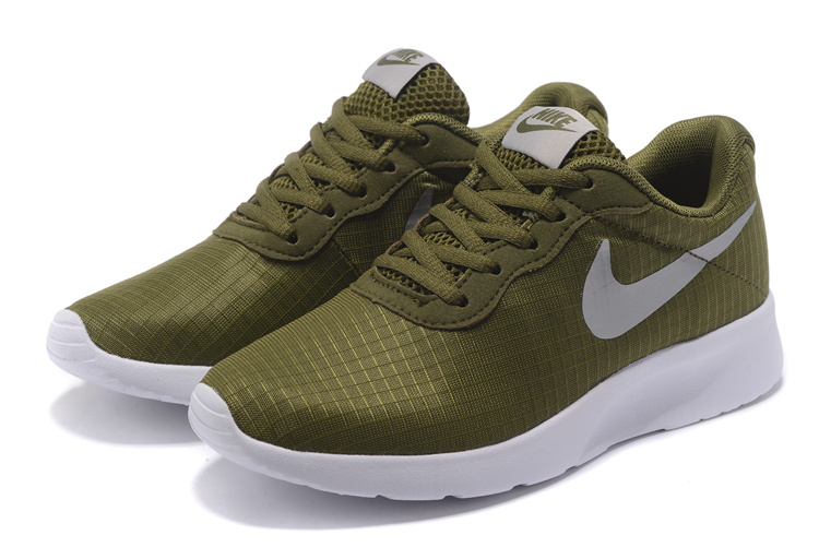 basket nike tanjun fille