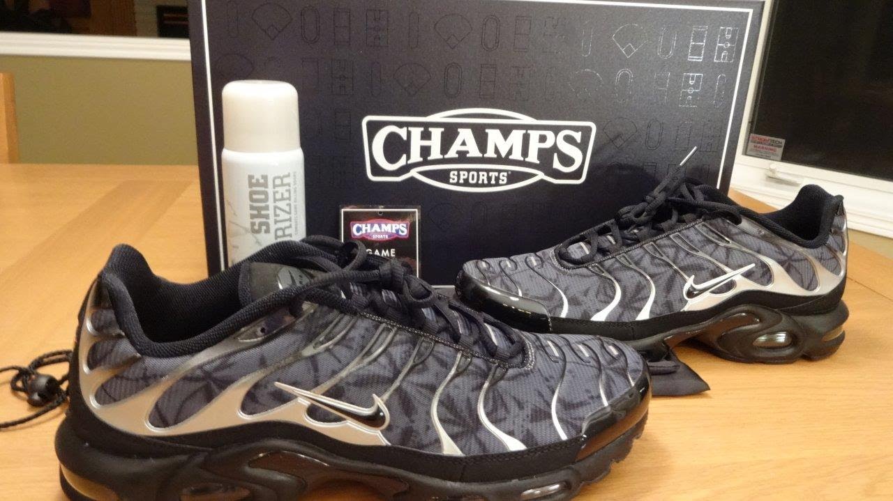 nike air max plus womens champs